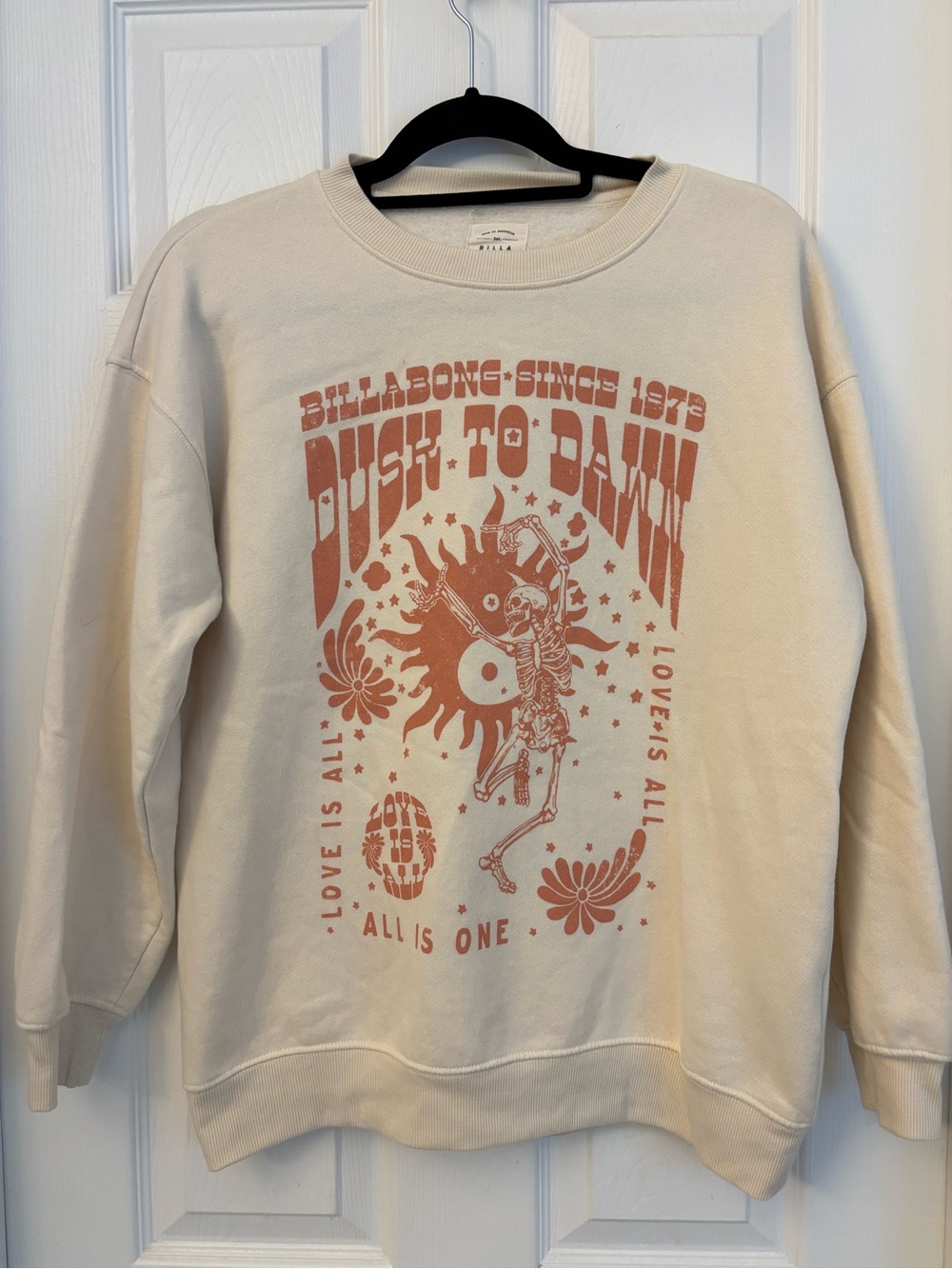 Billabong Cream Crewneck Sweatshirt - Push to Dawn Graphic size M
